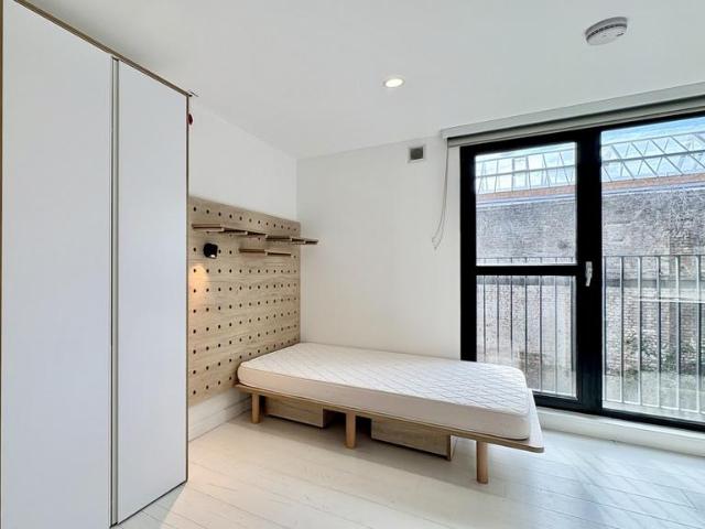 Flat for rent in London Borough of Tower Hamlets, Greater London