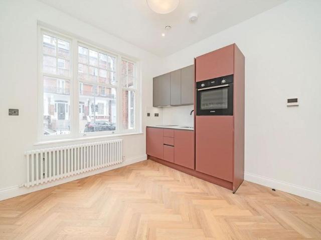 Studio for rent in London Borough of Hammersmith and Fulham, Greater London