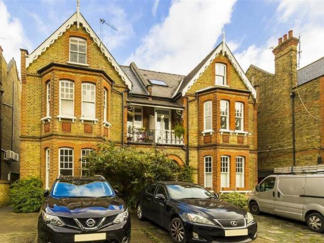 Studio for rent in Hampton Hill, Greater London