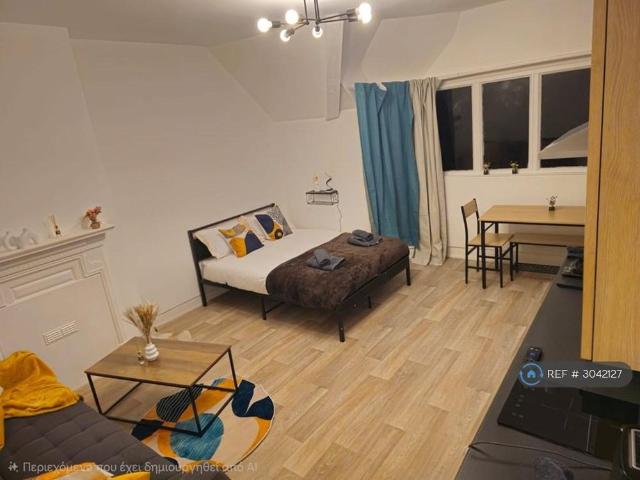 Studio for rent in Newtown, Two Mills