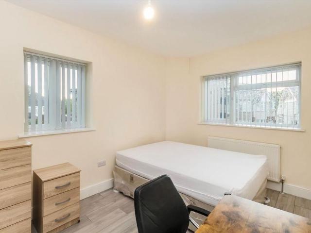 Studio for rent in London Borough of Hounslow, Greater London