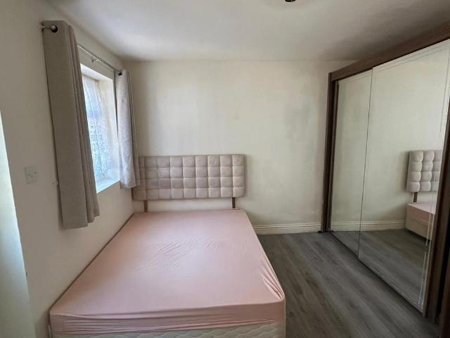 Studio for rent in Yeading, Greater London