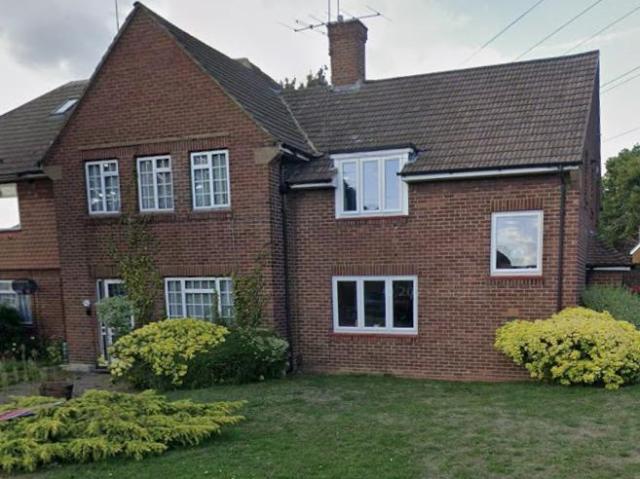 Studio for rent in Staines, Isle Of Man