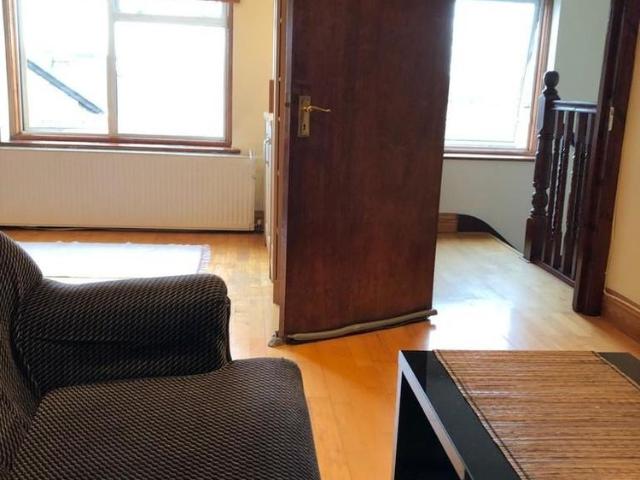 Studio for rent in Bowes Park, Greater London