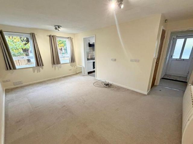 Studio for rent in Middleton-on-Sea, Arun