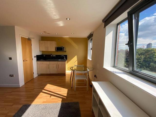Flat for rent in Devonshire, South Yorkshire