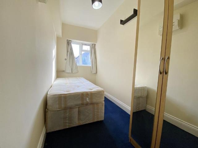Studio for rent in London Borough of Hounslow, Greater London