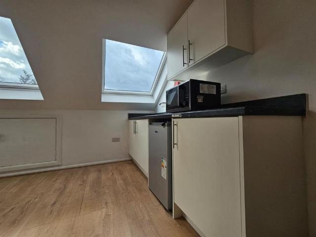 Studio for rent in Wealdstone, Greater London