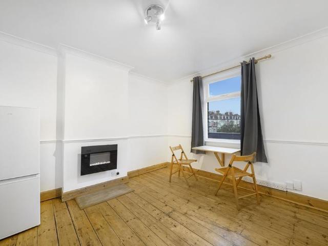 Studio for rent in Crouch End, Greater London