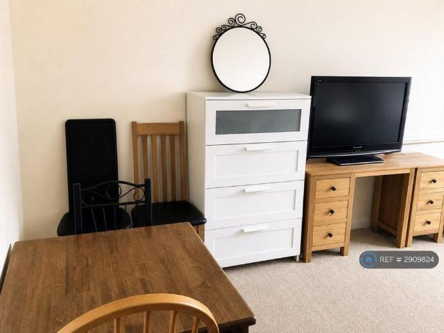 Studio for rent in Arbury, Cambridgeshire