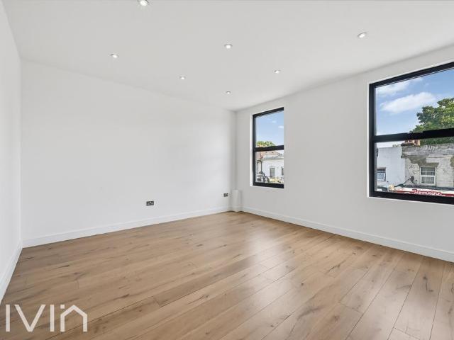 Flat for rent in London Borough of Croydon, South Norwood
