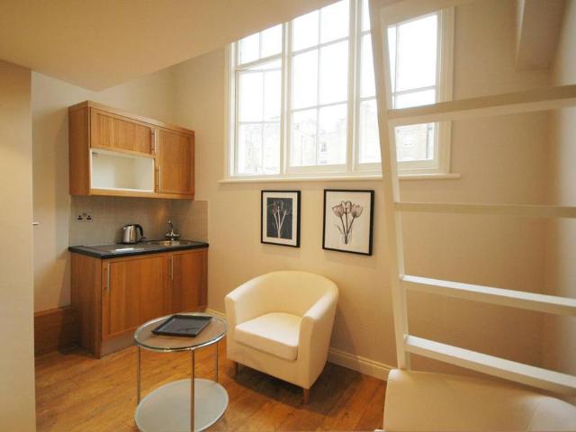 Flat for rent in South Kensington, Isle Of Man