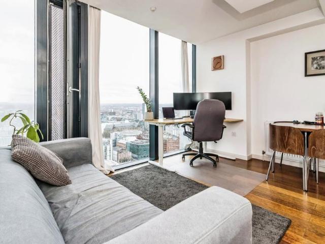 Studio for rent in City Centre, Georgia