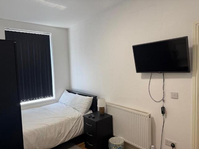 Studio for rent in Haddon, East Midlands
