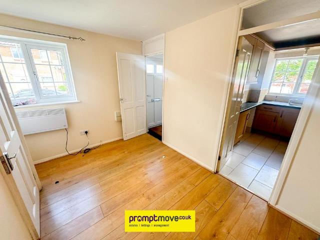 Flat for rent in Lewsey Farm, Luton