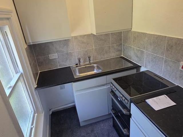 Studio for rent in Ringlestone, Midway