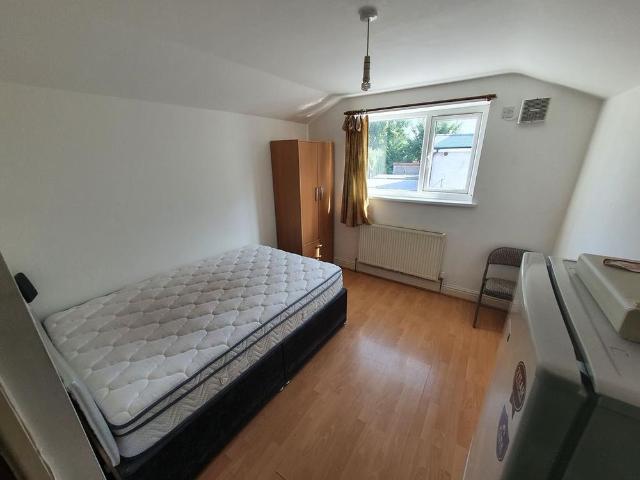 Studio for rent in Falcon Lodge, Wales
