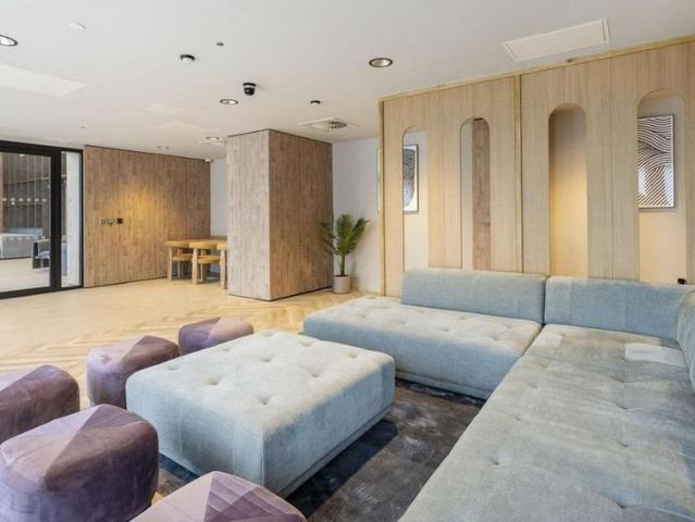 Studio for rent in Leylands, West Yorkshire