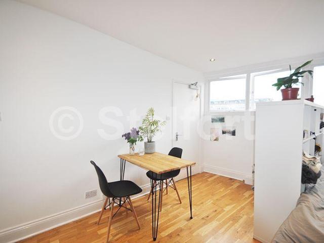Flat for rent in Holloway, Greater London