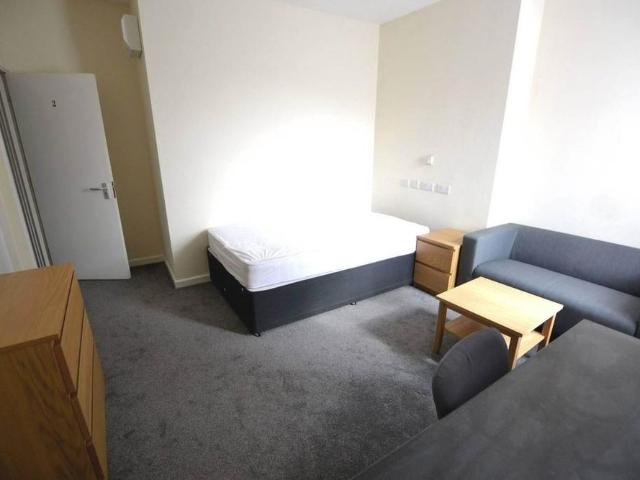 Studio for rent in Whitley, Reading