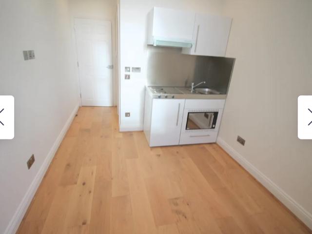 Flat for rent in Woodford Green, Greater London