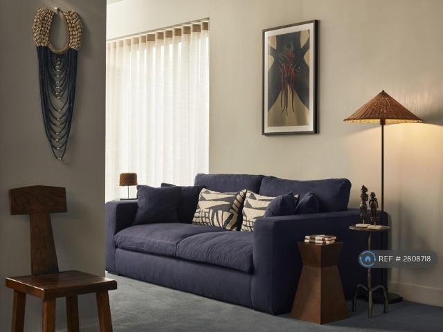 Flat for rent in Greater London