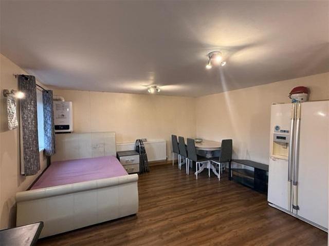 Studio for rent in Yiewsley, Greater London
