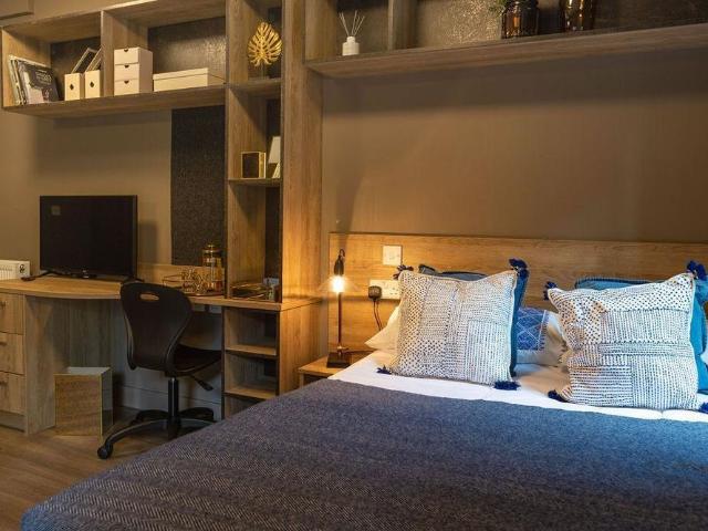 Studio for rent in Watergate, Devon