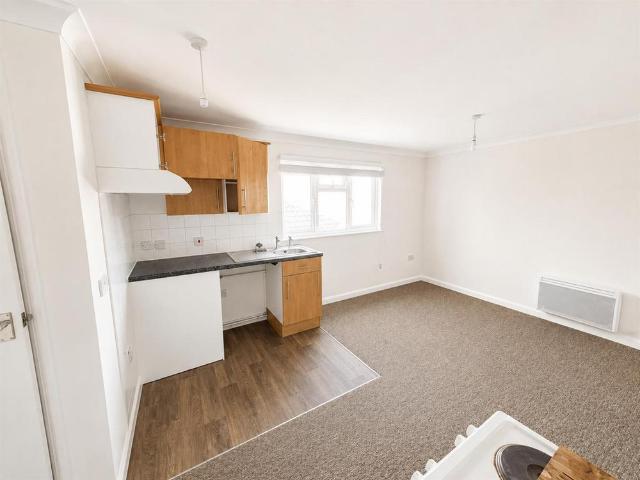 Studio for rent in West Worthing, Worthing