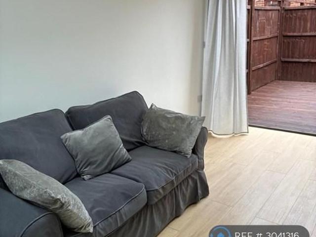 Studio for rent in Chalvey, Slough