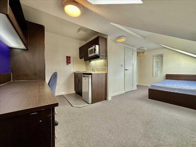 Flat for rent in Greenbank, Mount Wise