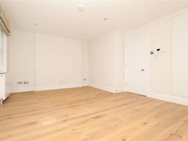 Studio for rent in Paddington, Greater London