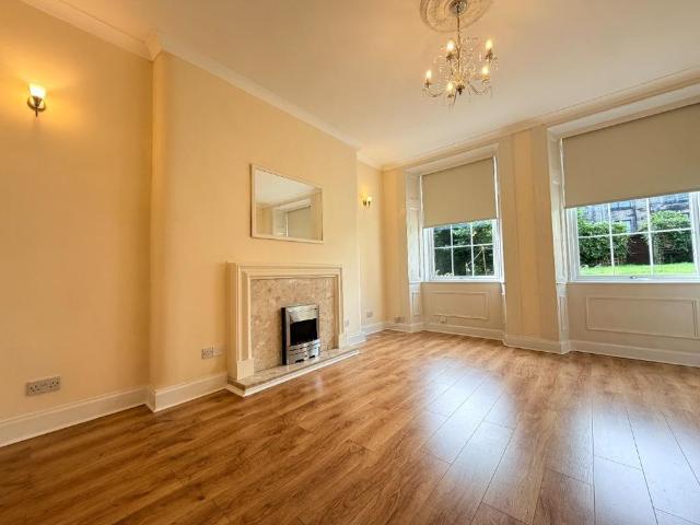 Studio for rent in North Kelvinside, Glasgow