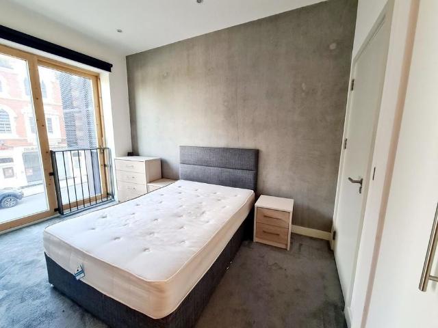 Studio for rent in Hanley, Stoke-on-Trent