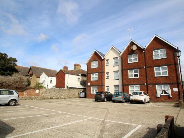 Flat for rent in Clapham, West Sussex