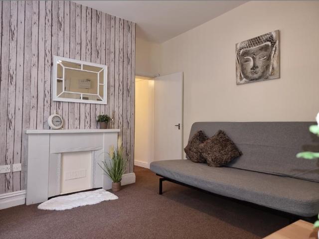 Flat for rent in Hexthorpe, South Yorkshire