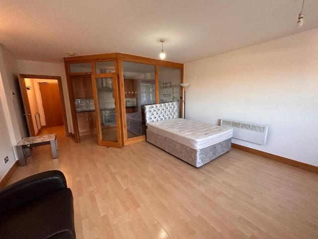 Flat for rent in Old Trafford, Trafford Park