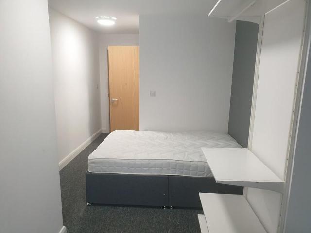 Studio for rent in St George's Quarter / Cultural Quarter, Calderstones