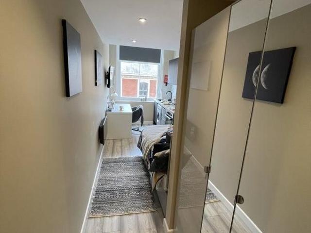 Studio for rent in St Ann's, Haddon