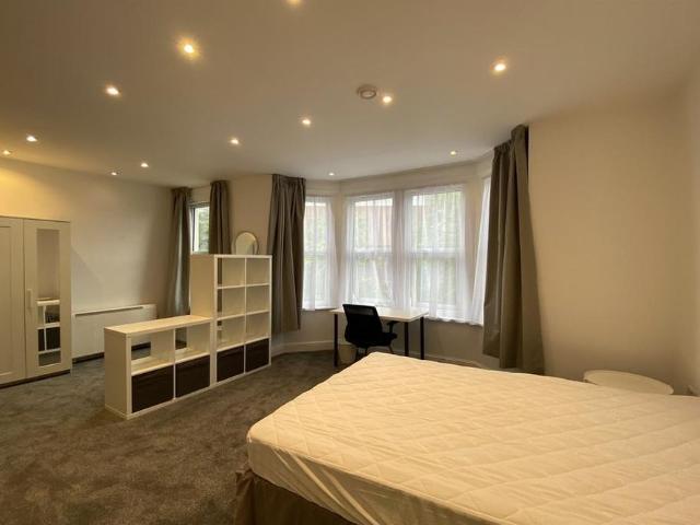 Studio for rent in The Slade, Oxfordshire