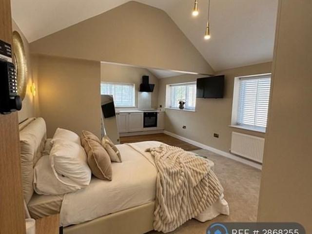 Studio for rent in New Normanton, East Midlands
