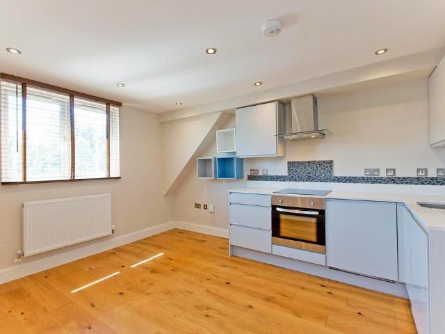 Flat for rent in Kilburn, Greater London