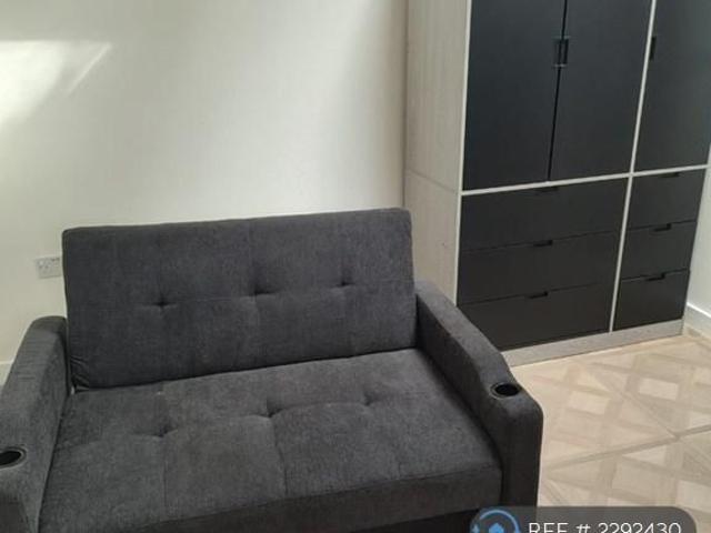 Studio for rent in Ladywood, West Midlands