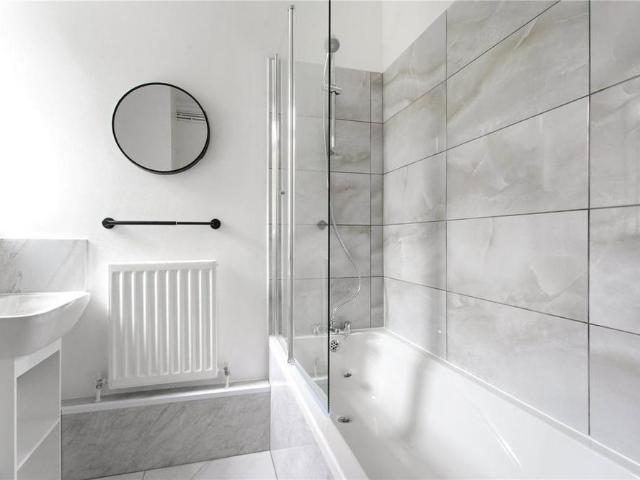 Studio for rent in Cat Hill, Isle Of Man