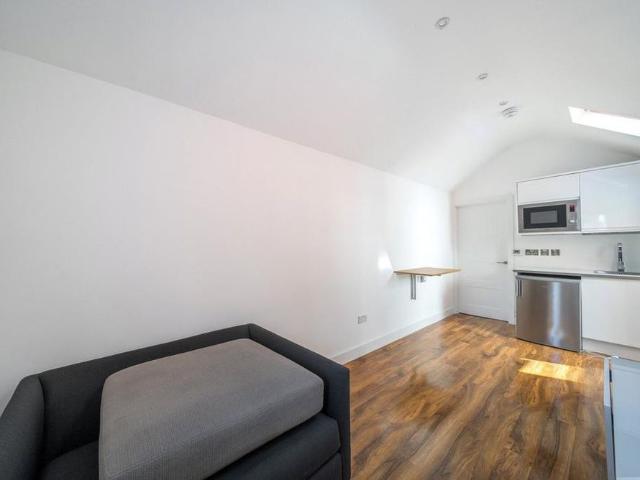 Studio for rent in Horsell, Woking