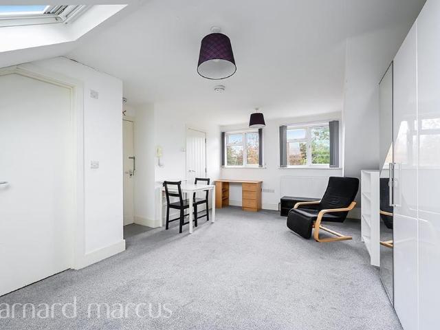 Studio for rent in London Borough of Hounslow, Greater London