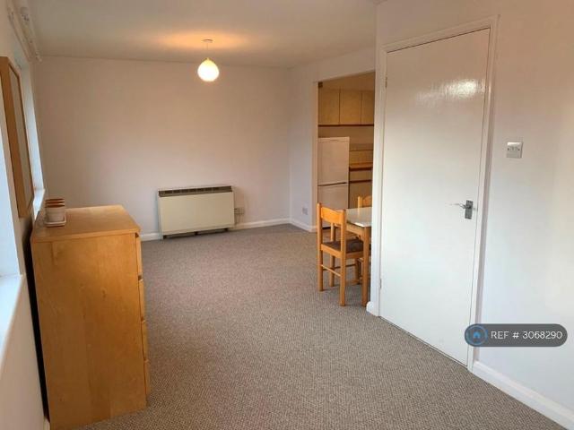 Studio for rent in Wallington, Fareham