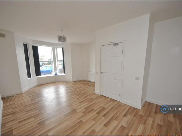 Flat for rent in Southport, Sefton