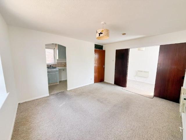 Studio for rent in Canford Heath, Poole