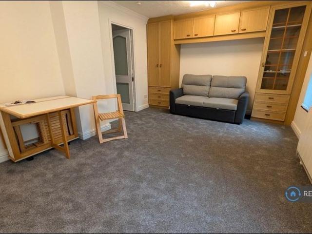 Studio for rent in Barbican, Mount Wise